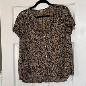 Old navy Leopard Print Button-Up Blouse